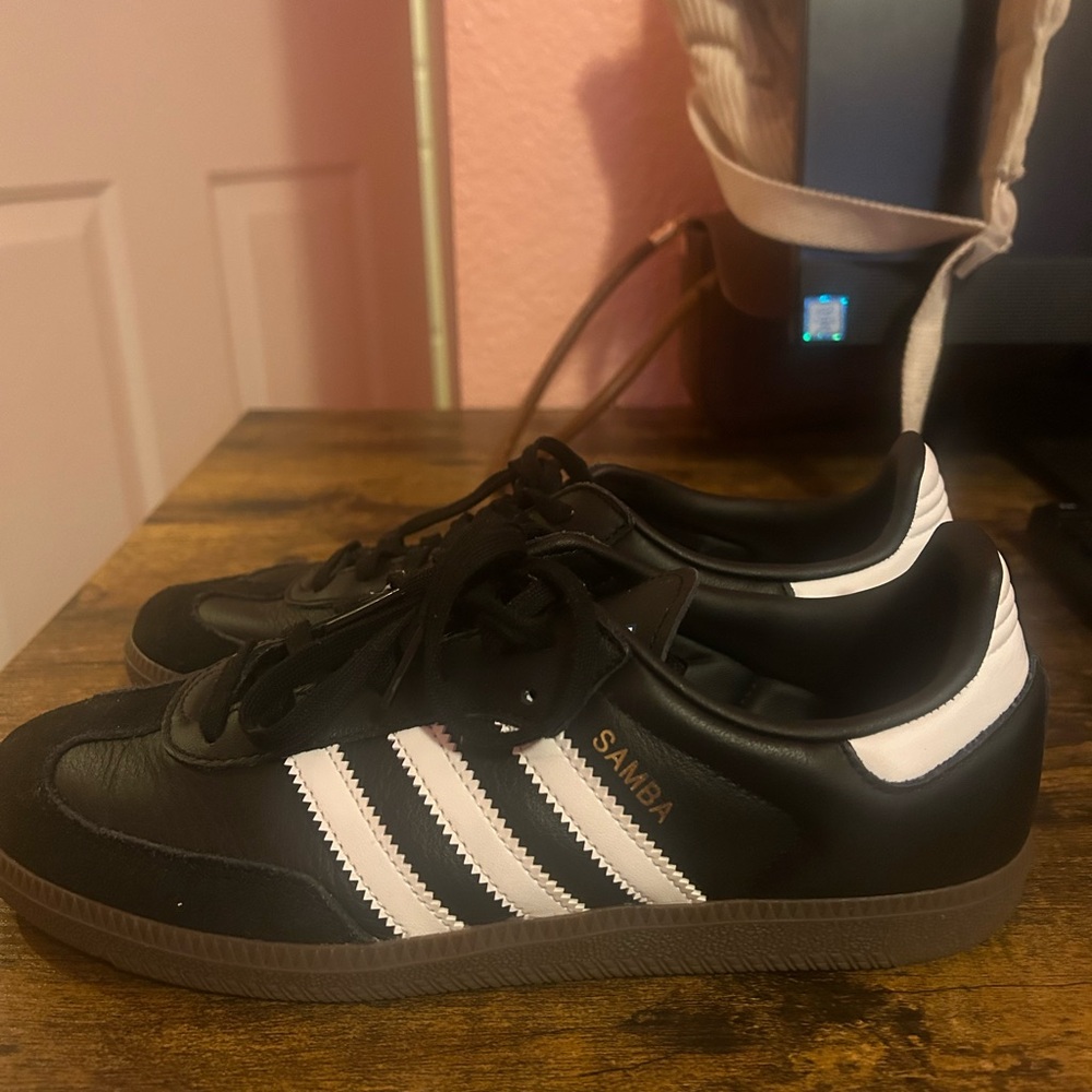 Like new! adidas Sambas